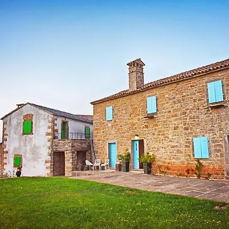 Monte Istra فيلة